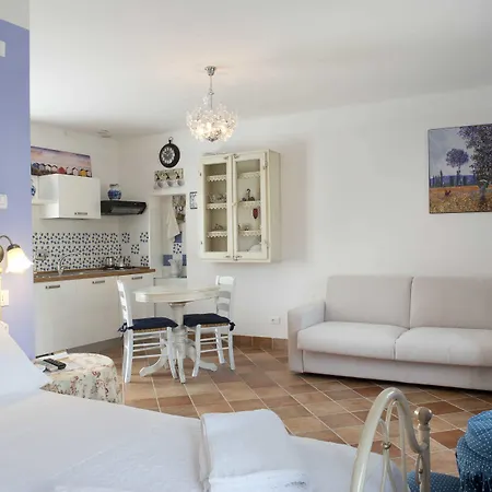Apartmanhotel La Mela Reale *